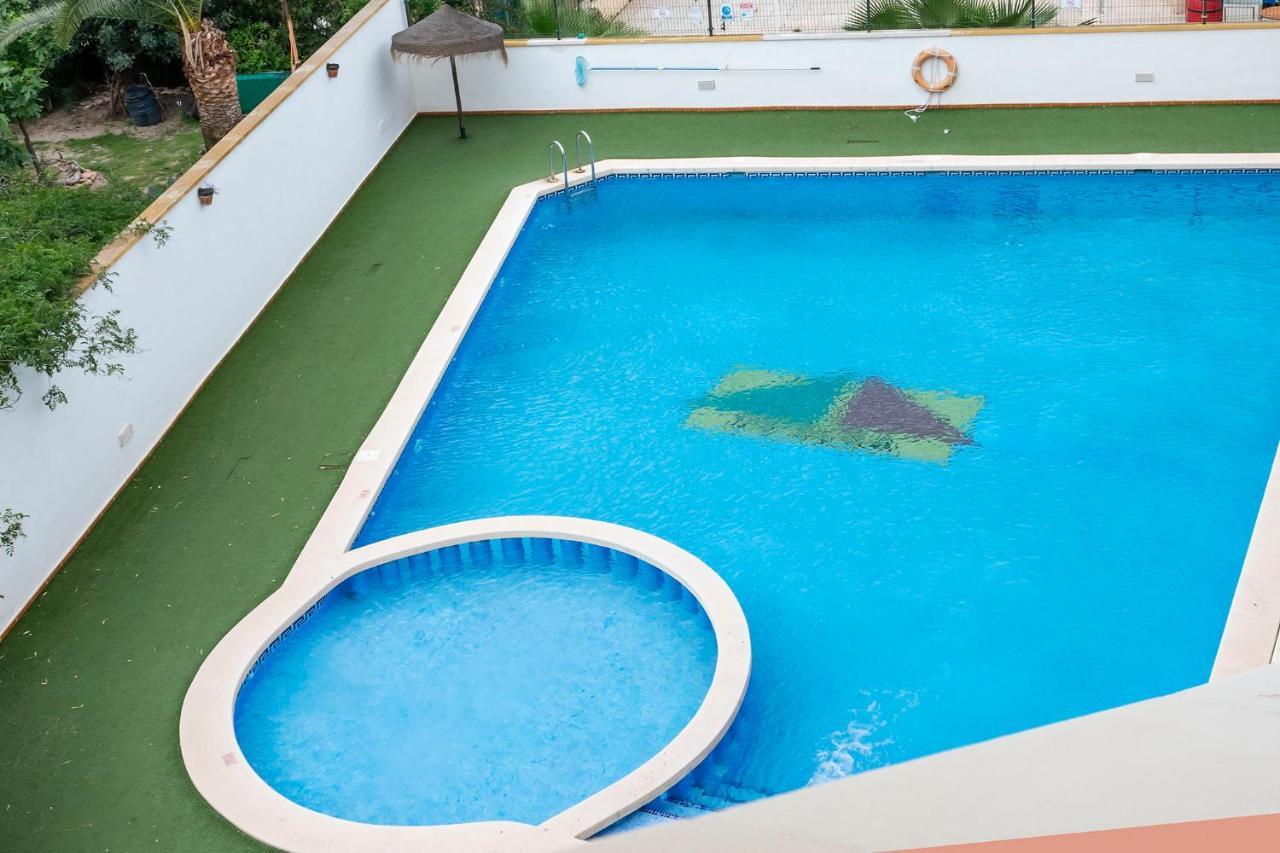 Atico Con Terraza-Solarium Y Piscina 4-6 Personas Wifi A/C Appartement Roda Buitenkant foto